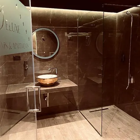 Deluxe In Blloku Area Apartman Tirana