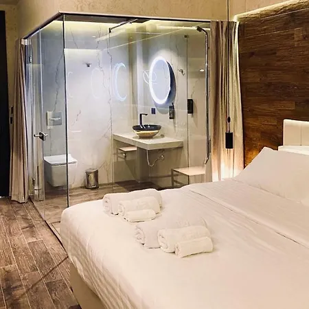 Appartement Deluxe In Blloku Area Tirana